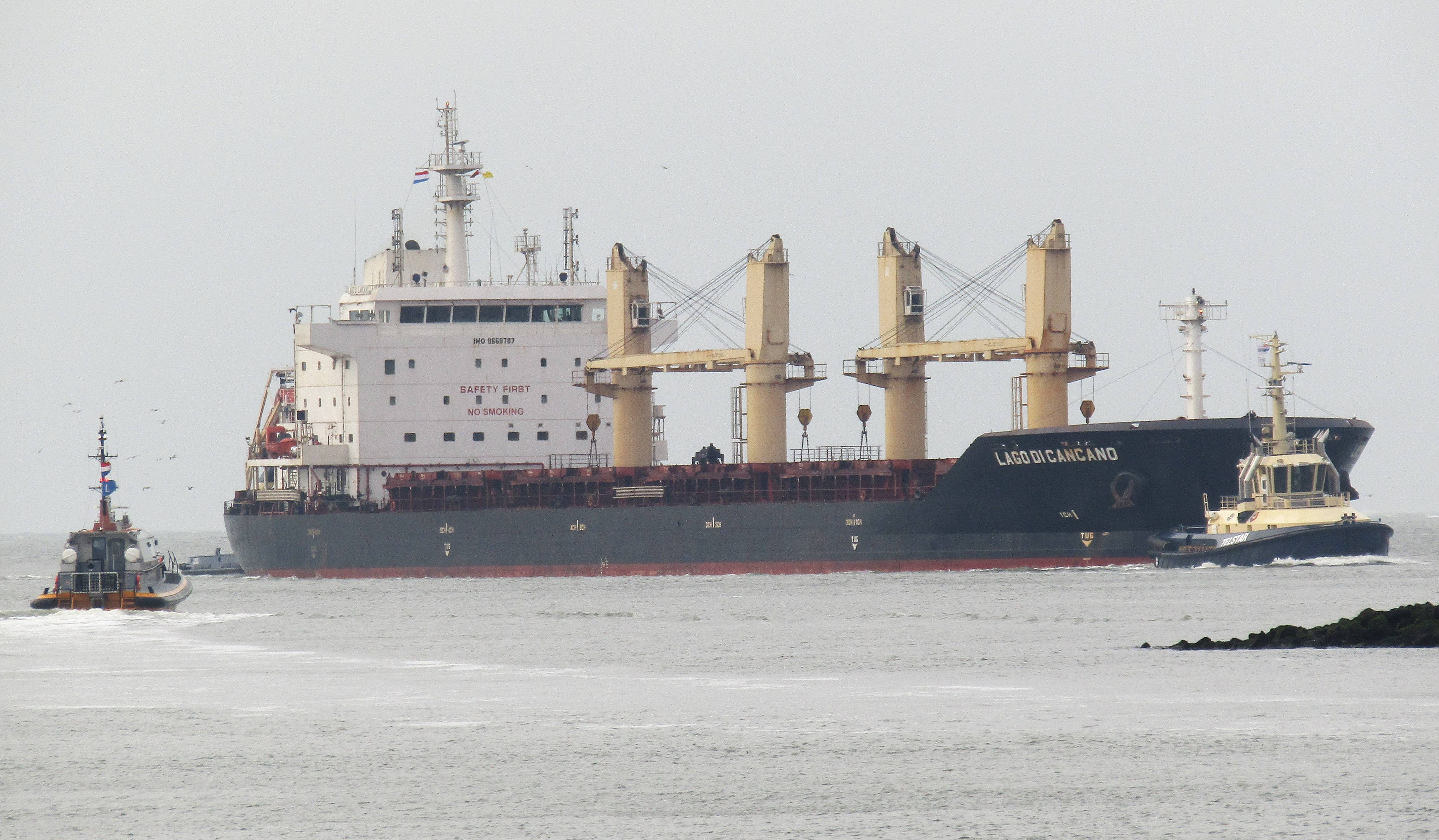 LAGO DI CANCANO LAGO DI CANCANO