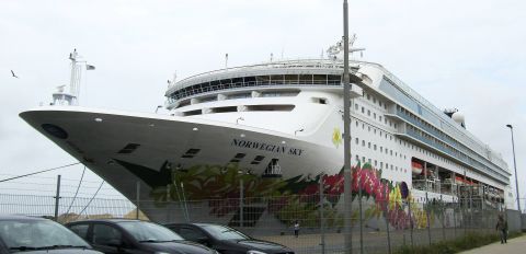 NORWEGIAN SKY in IJmuiden, 14 jul 2025