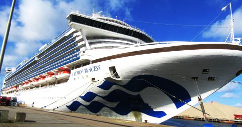 CROWN PRINCESS in IJmuiden, 3 jul 2026