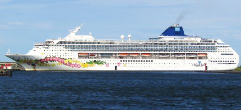 NORWEGIAN SKY in IJmuiden, 6 jul 2026