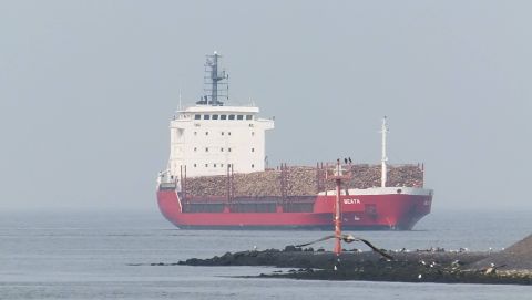BEATA in IJmuiden, 21 aug 2015