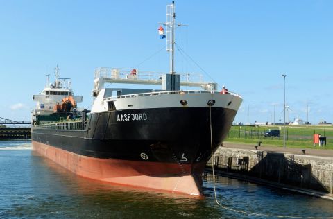 AASFJORD in IJmuiden, 28 aug 2015