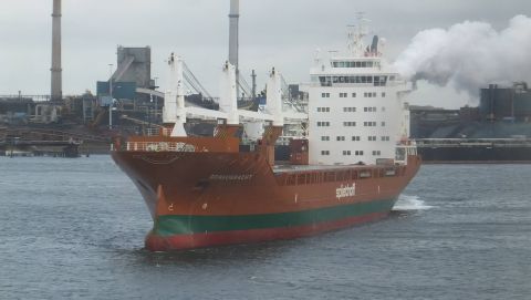 DONAUGRACHT in IJmuiden, 18 nov 2015