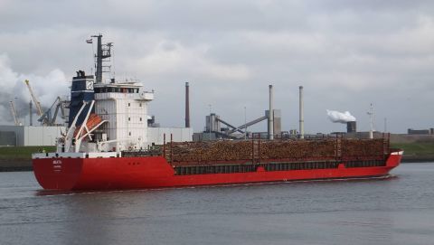 BEATA in IJmuiden, 3 jan 2016