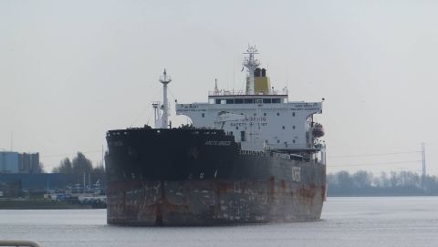 ARCTIC BREEZE in IJmuiden, 9 apr 2016