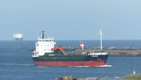 AASHEIM in IJmuiden, 21 apr 2016