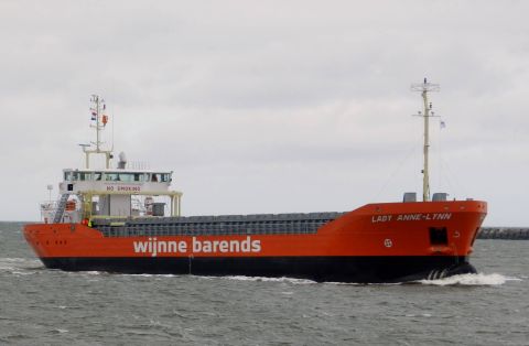 LADY ANNE-LYNN in IJmuiden, 5 jul 2016