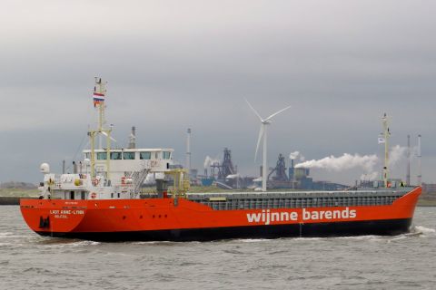 LADY ANNE-LYNN in IJmuiden, 5 jul 2016
