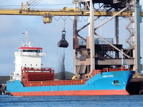 AMBER TRADER in IJmuiden, 19 okt 2016