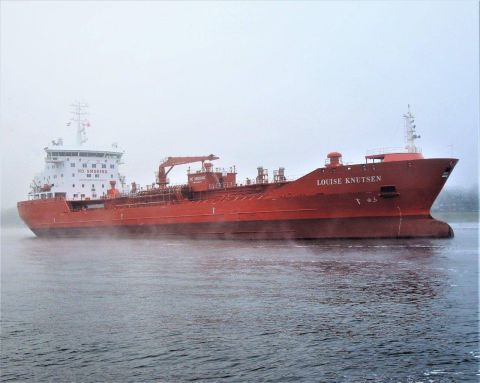 LOUISE KNUTSEN in IJmuiden, 29 dec 2016
