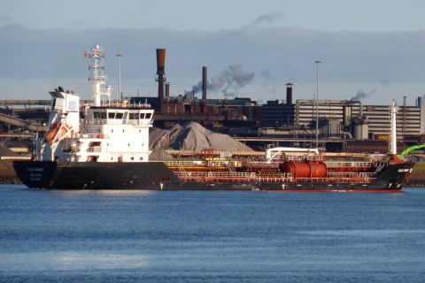LILLO SWAN in IJmuiden, 24 dec 2018