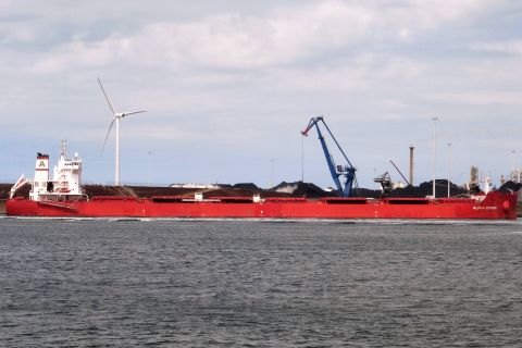 ALPHA ETHOS in IJmuiden, 25 mei 2019