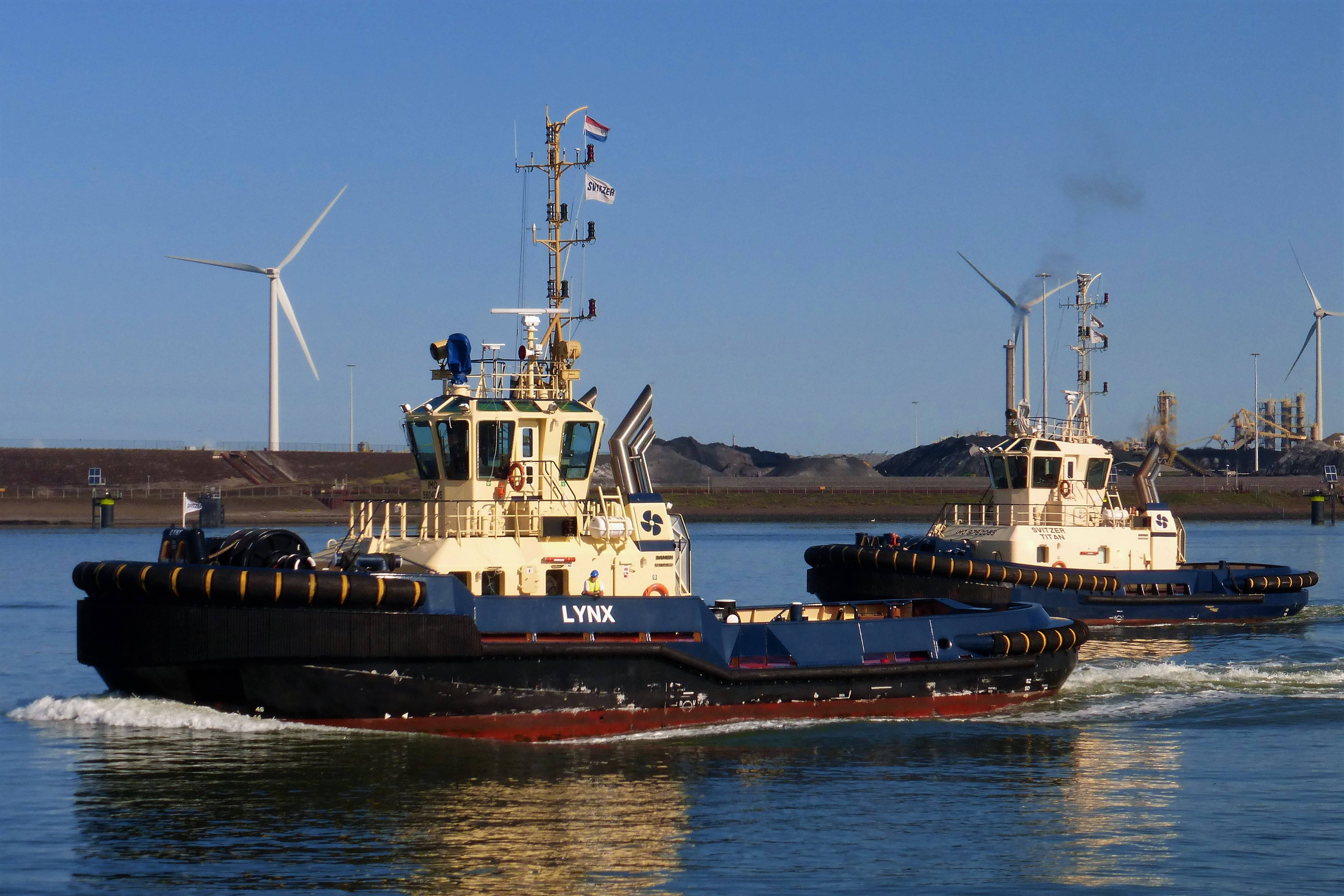 LYNX AND SVITZER TITAN