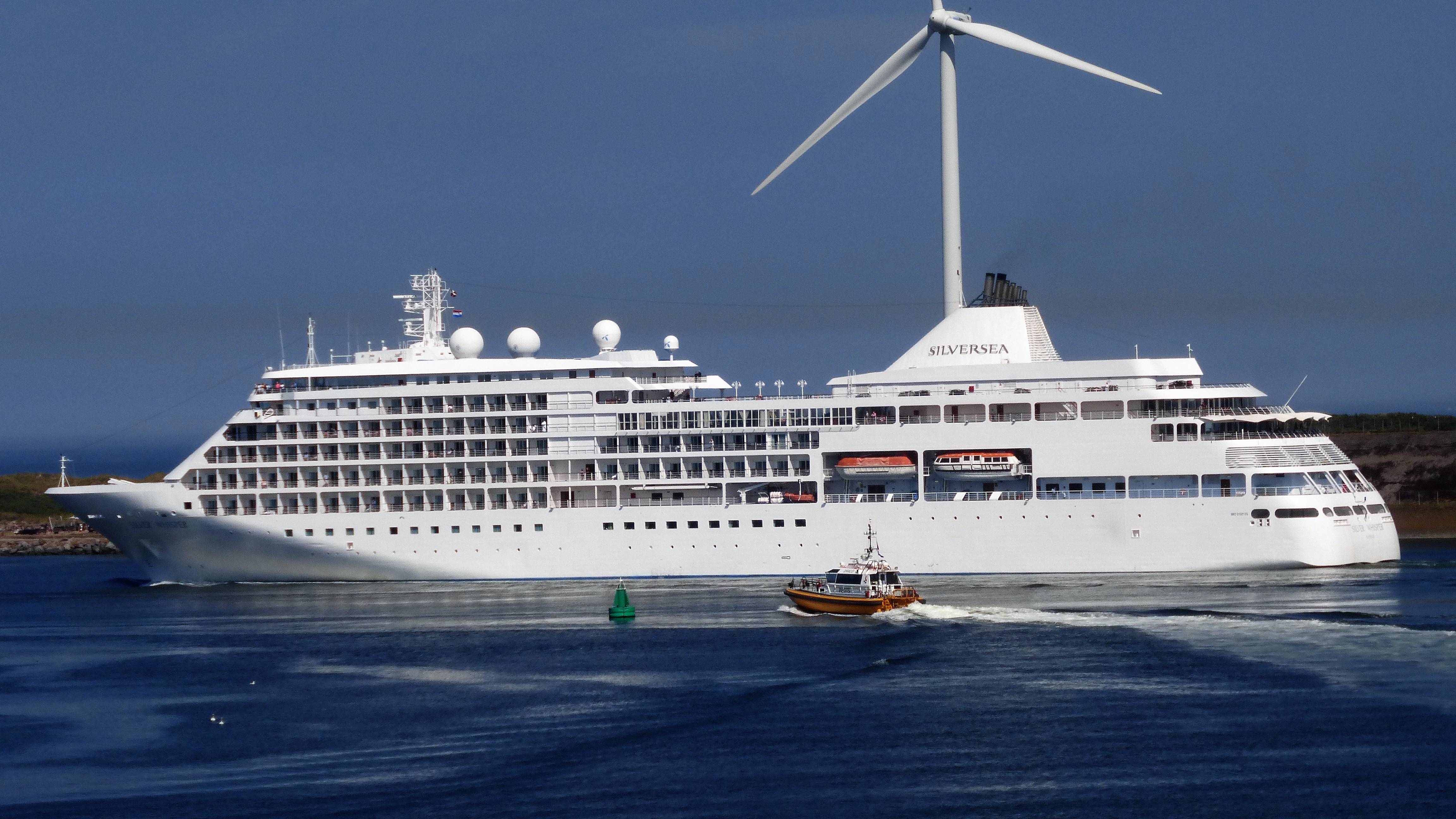 SILVER WHISPER SILVER WHISPER