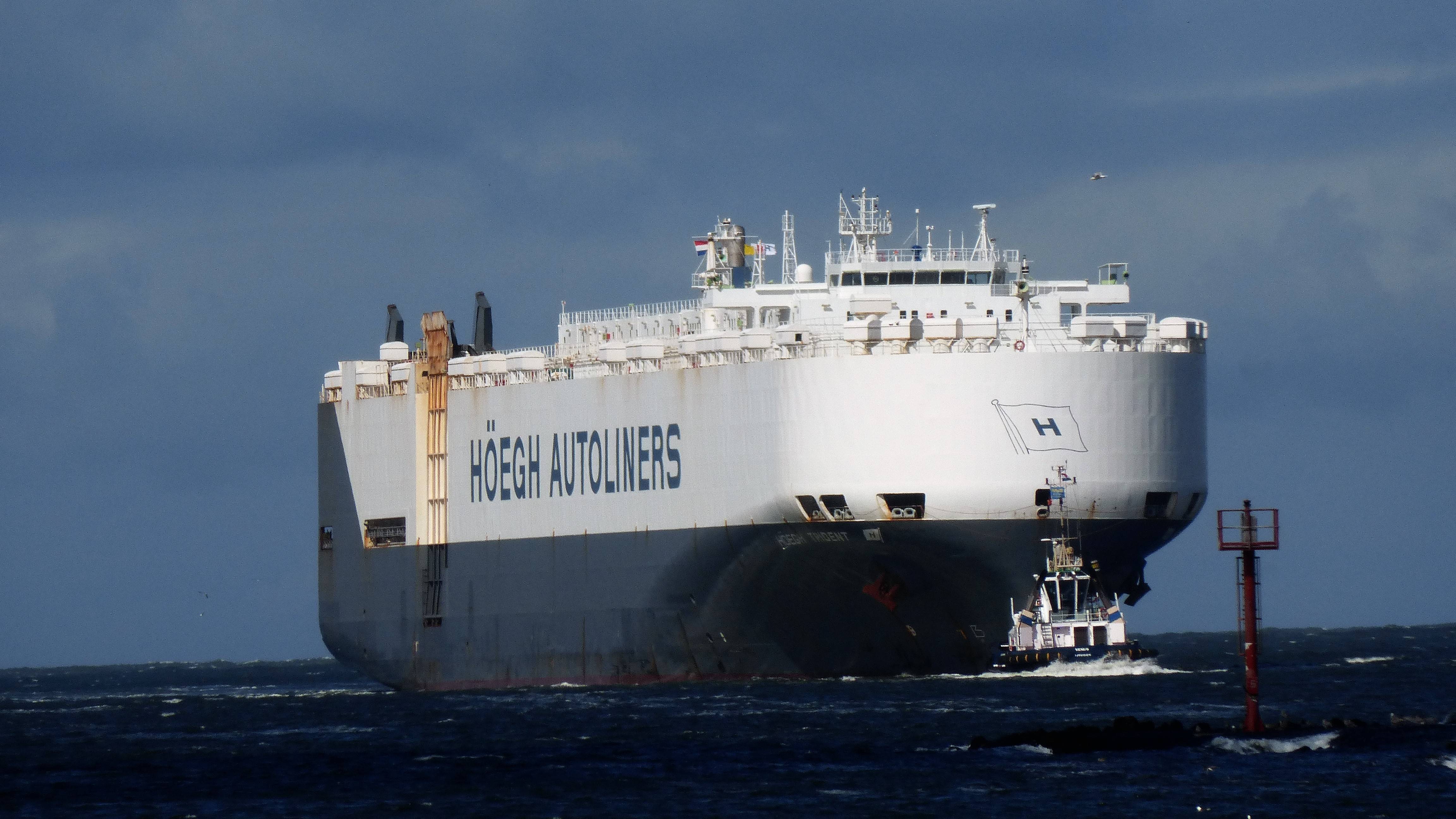 HOEGH TRIDENT HOEGH TRIDENT