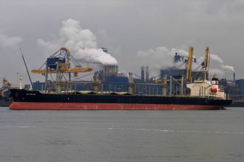 ES VENUS in IJmuiden, 11 nov 2020