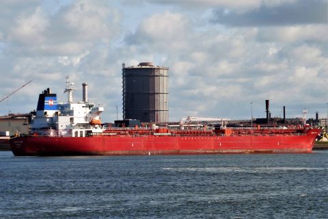 NAVE TITAN in IJmuiden, 13 apr 2021