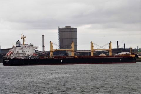 NM SAKURA in IJmuiden, 25 apr 2021