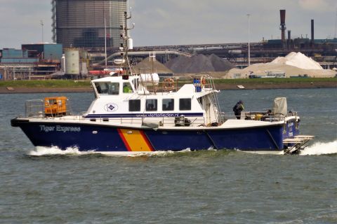 TIGER EXPRESS in IJmuiden, 7 mei 2021
