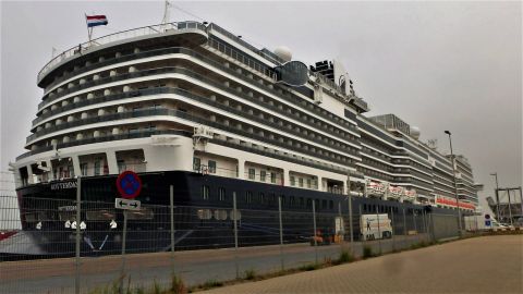 ROTTERDAM (cruiseship) in IJmuiden, 10 sep 2021