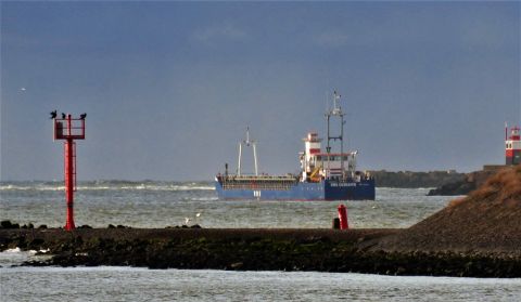 RMS CUXHAVEN in IJmuiden, 29 nov 2021