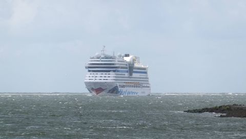 AIDAsol in IJmuiden, 19 mei 2015
