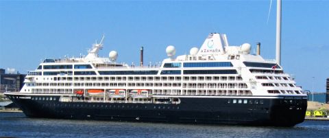 AZAMARA ONWARD in IJmuiden, 21 apr 2022