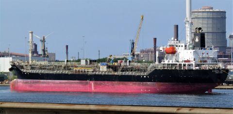 ORIENTAL LOTUS in IJmuiden, 18 mei 2022