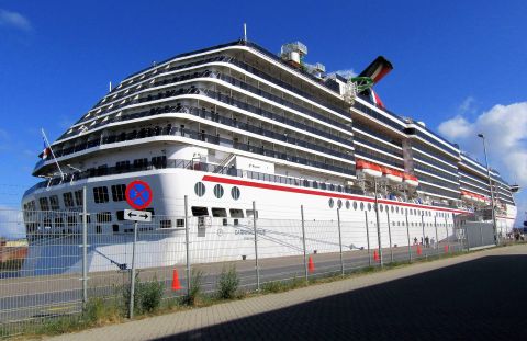 CARNIVAL PRIDE in IJmuiden, 20 jun 2022