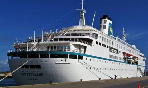 DEUTSCHLAND in IJmuiden, 21 aug 2022