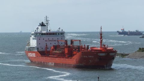 CRYSTAL TOPAZ in IJmuiden, 28 mei 2015
