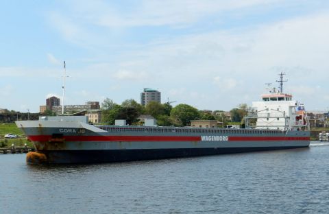 CORA JO in IJmuiden, 1 jun 2015