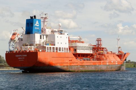 ESHIPS DANA in IJmuiden, 1 jun 2015