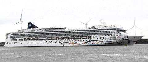 NORWEGIAN STAR in IJmuiden, 24 okt 2023