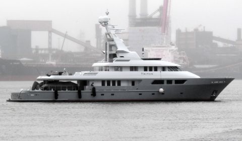 TRITON (yaught) in IJmuiden, 13 nov 2023