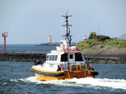 LIBRA (pilot-tender)