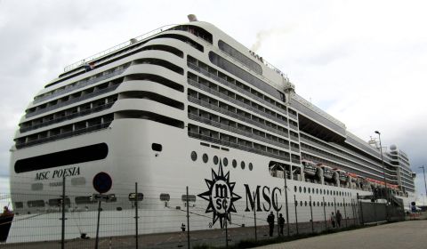 MSC POESIA in IJmuiden, 25 sep 2024