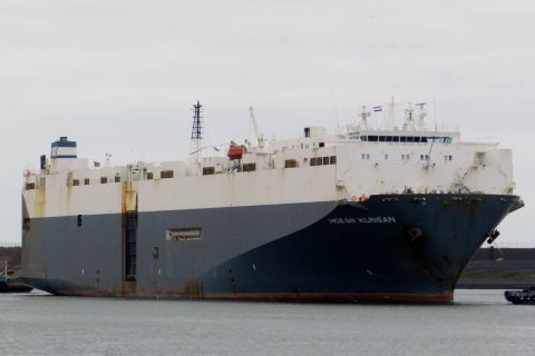 HOEGH KUNSAN in IJmuiden, 9 jun 2015