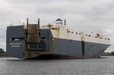HOEGH KUNSAN in IJmuiden, 9 jun 2015