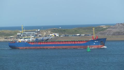 Eems Sky in IJmuiden, 12 jun 2015