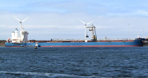 MARAN FUTURE in IJmuiden, 9 apr 2025
