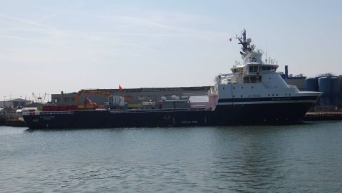 ISLAND CLIPPER in IJmuiden, 12 jun 2015