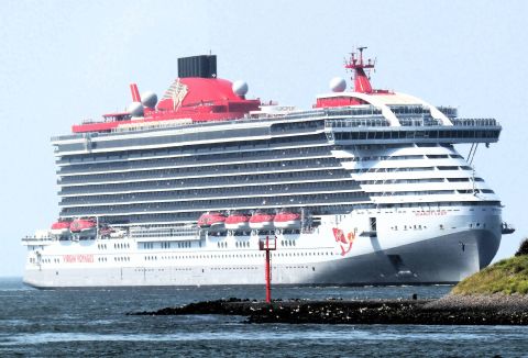 SCARLET LADY in IJmuiden, 14 aug 2025