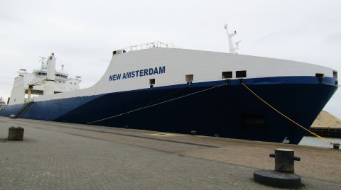 NEW AMSTERDAM in IJmuiden, 3 apr 2026