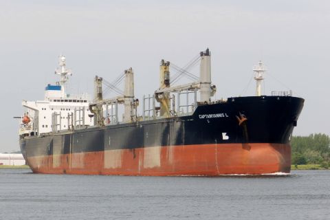 CAPTAINYANNIS L in IJmuiden, 17 jun 2015