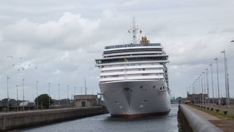 ARCADIA in IJmuiden, 18 jun 2015