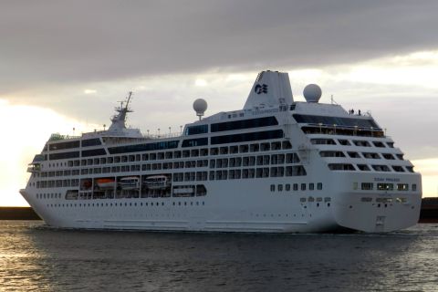 OCEAN PRINCESS in IJmuiden, 21 jun 2015