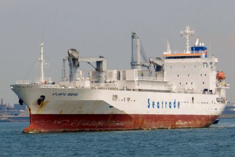 ATLANTIC REEFER in IJmuiden, 25 jun 2015