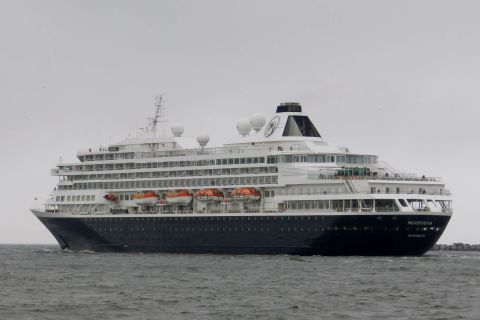 Prinsendam in IJmuiden, 15 jul 2015
