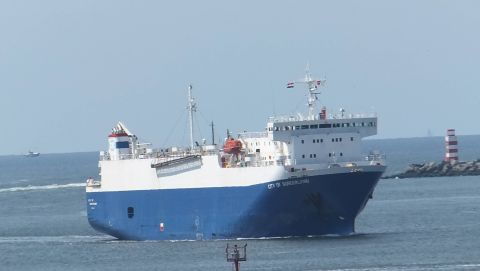 CITY OF SUNDERLAND in IJmuiden, 16 jul 2015